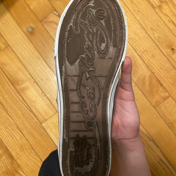 Ed hardy women’s size 10 shoes - Picture 3 of 3